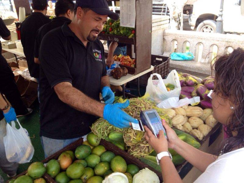 092714mercadofamiliar-94593e3fa78adcc8a9324e32a0bb4f2b.jpg 092714mercadofamiliar-94593e3fa78adcc8a9324e32a0bb4f2b.jpg