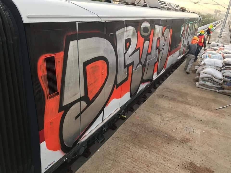 Vandalizan vagones de la Línea 3 del Tren Ligero en Guadalajara