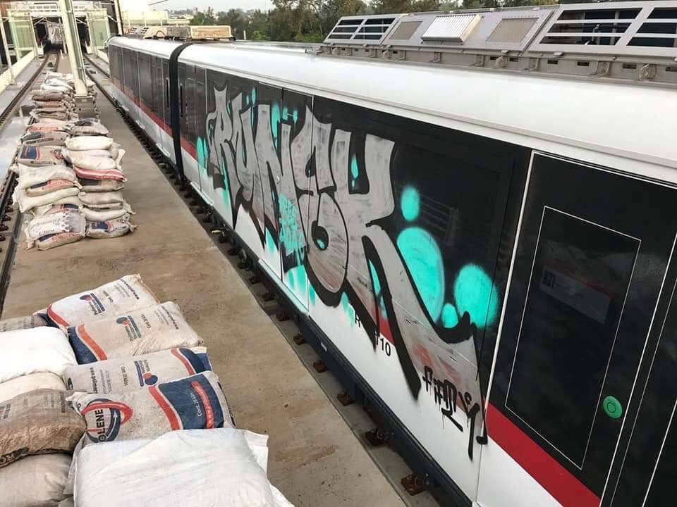 Vandalizan vagones de la Línea 3 del Tren Ligero en Guadalajara