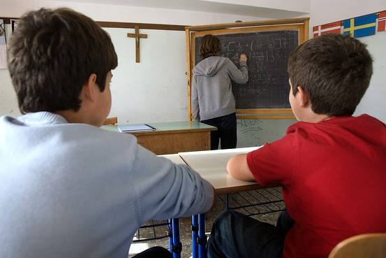 classroomwithcrucifix-ec108a0d26ea61c8b3e024a07da07bad.jpg classroomwithcrucifix-ec108a0d26ea61c8b3e024a07da07bad.jpg