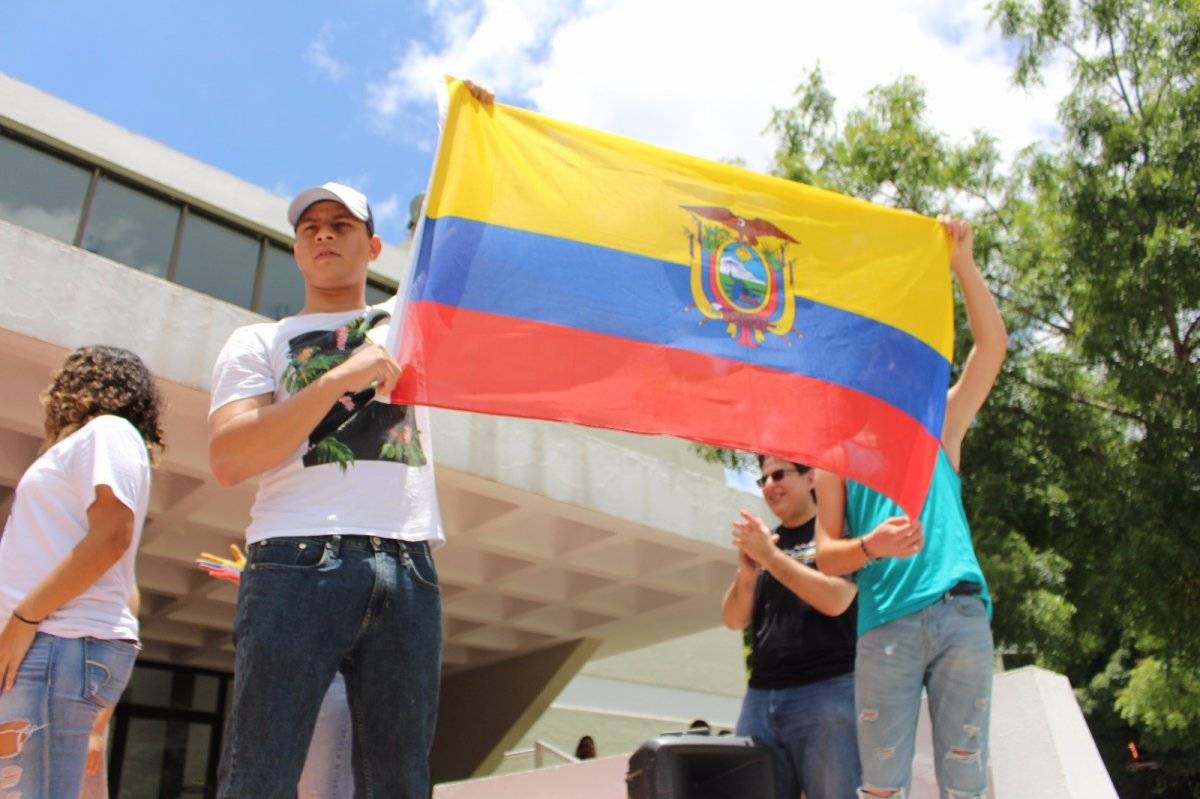 estudiantesenapoyotoritosporecuador993530591-30a6961979f1b278d623d7b582ec9976.jpg estudiantesenapoyotoritosporecuador993530591-30a6961979f1b278d623d7b582ec9976.jpg