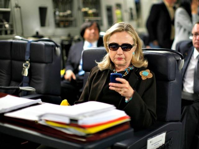 hillaryclintonsunglassesblackberrrykevinlamarqueap640x480-791929d3e15c957c7baa179788fa02bf.jpg hillaryclintonsunglassesblackberrrykevinlamarqueap640x480-791929d3e15c957c7baa179788fa02bf.jpg