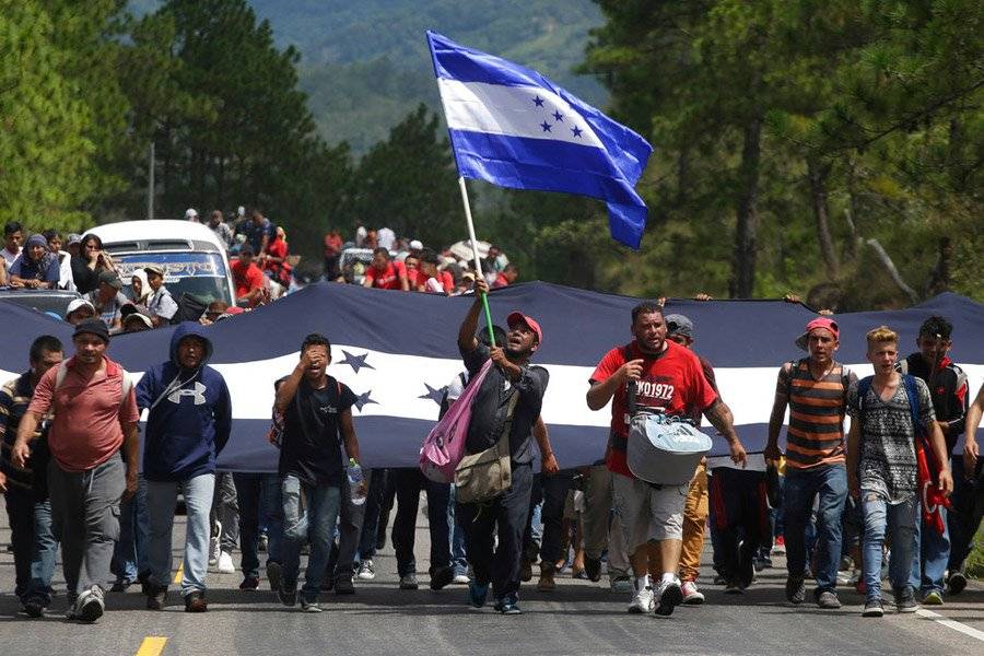 Caravana de hondureños cruzó frontera con Guatemala
