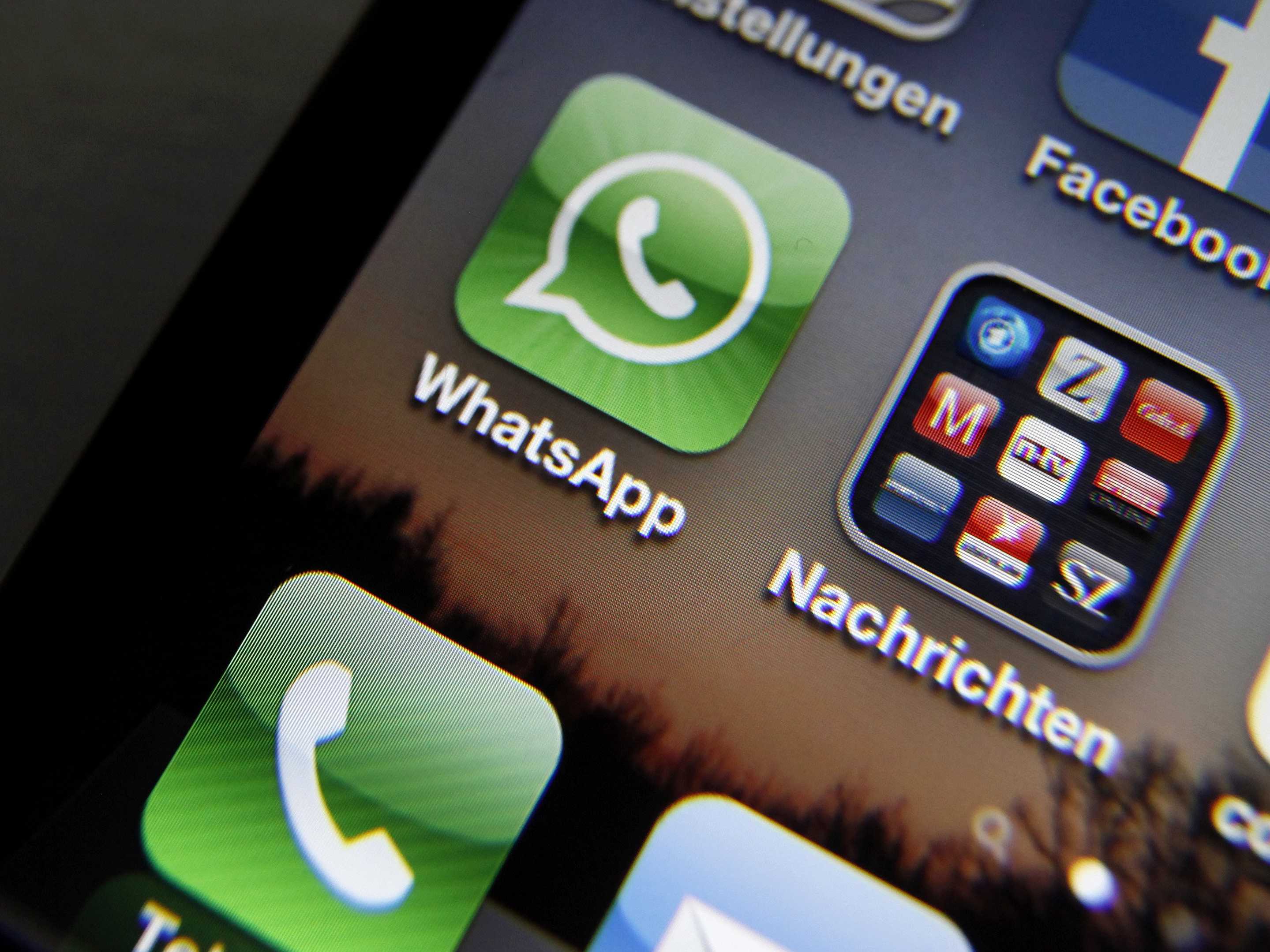 textingappwhatsappnowhas400millionpeopleusingiteverymonthmakingitbiggerthantwitter-803dc9809d3173ab5fcf0e2686904c6e.jpg textingappwhatsappnowhas400millionpeopleusingiteverymonthmakingitbiggerthantwitter-803dc9809d3173ab5fcf0e2686904c6e.jpg