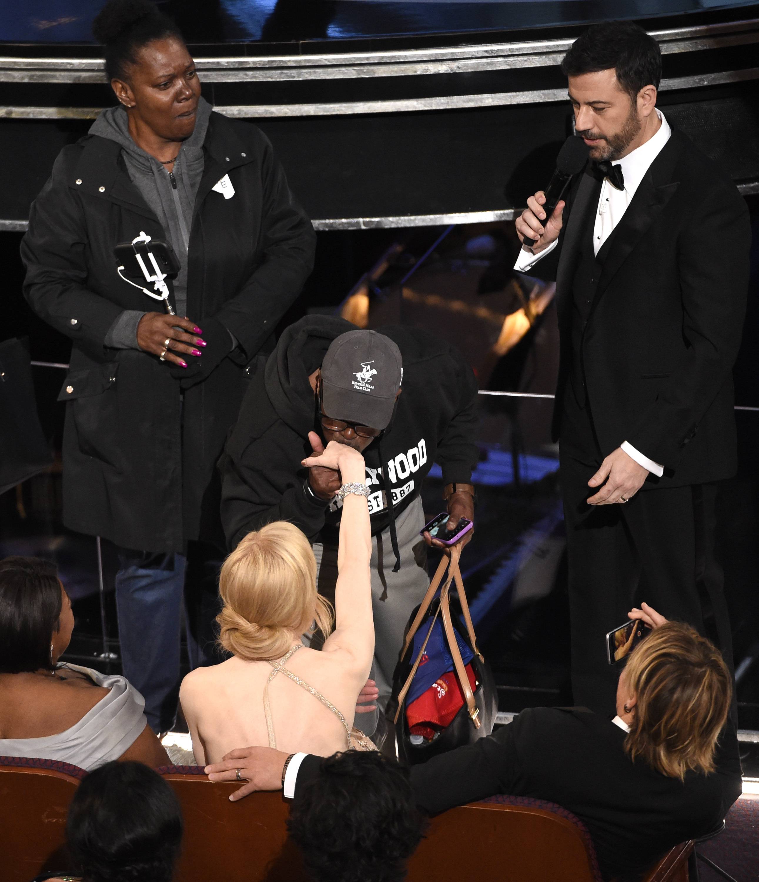 89thacademyawardspuer2-bb62436c266cc7760f1d010fdb7eaffe.jpg 89thacademyawardspuer2-bb62436c266cc7760f1d010fdb7eaffe.jpg