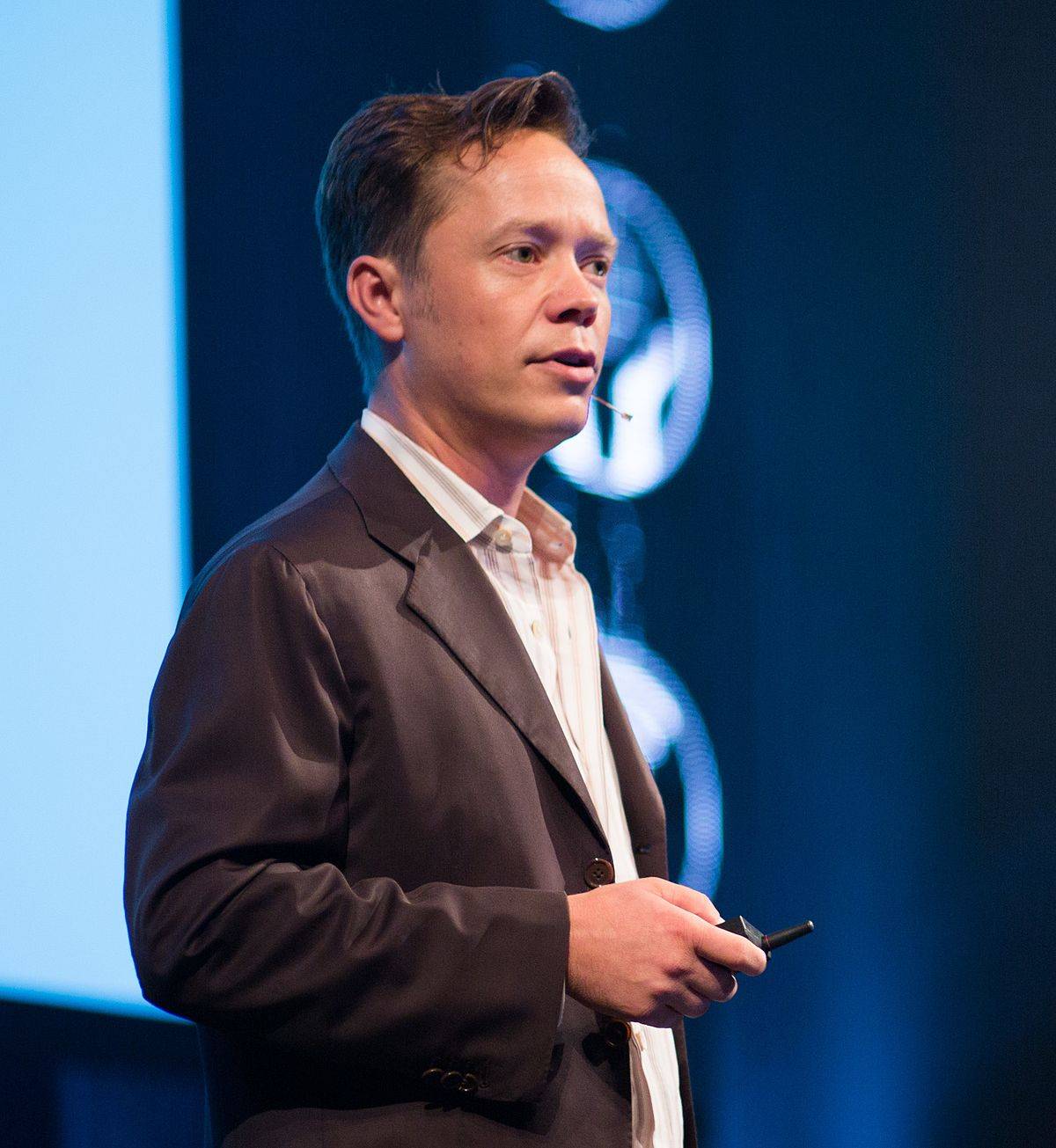 brockpierceatthesingularityuthenetherlandssummit201629033319263cropped-8f2a5e696f5f004d5b0fd0002b61c4a3.jpg brockpierceatthesingularityuthenetherlandssummit201629033319263cropped-8f2a5e696f5f004d5b0fd0002b61c4a3.jpg