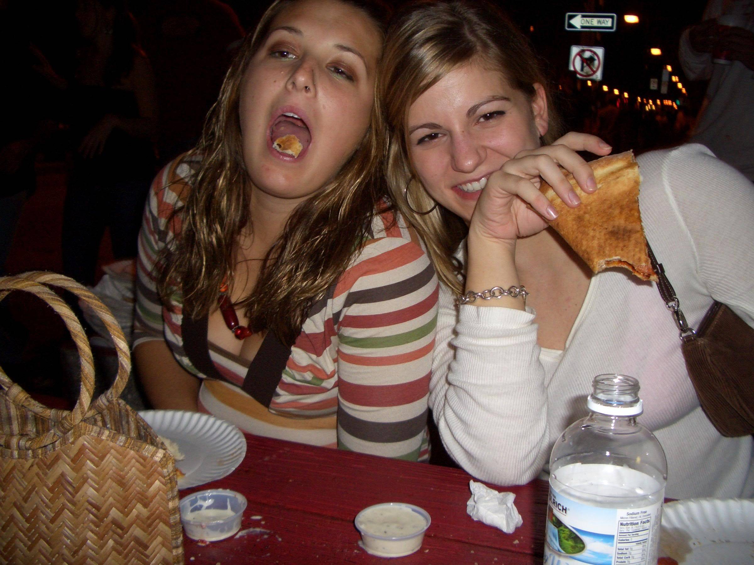collegepizza-f3f14d33ae9a07ae433e31fa654dae5f.jpg collegepizza-f3f14d33ae9a07ae433e31fa654dae5f.jpg
