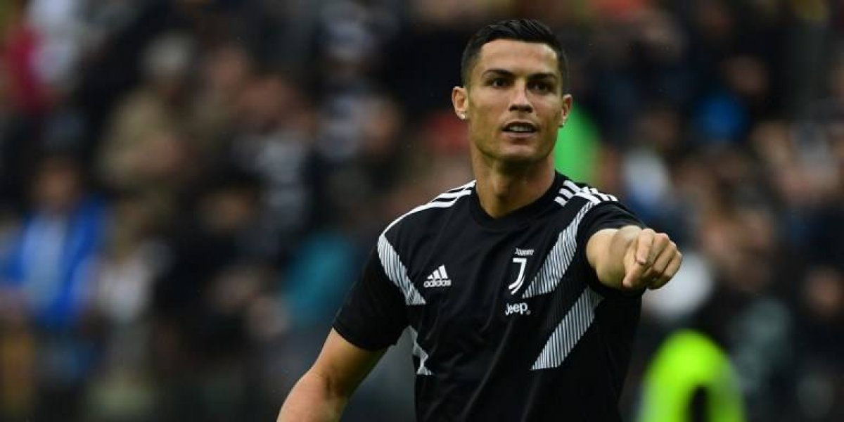 Crean galletas 'sexuales' de Cristiano Ronaldo tras caso de abuso sexual Crean galletas 'sexuales' de Cristiano Ronaldo tras caso de abuso sexual