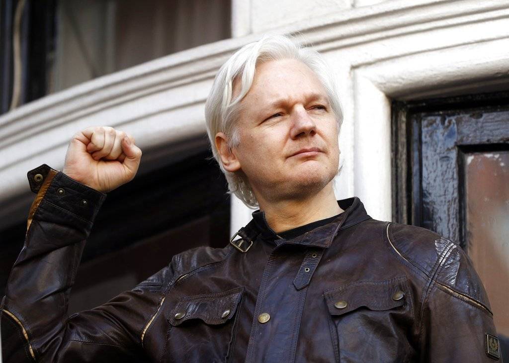 Julian Assange en la embajada ecuatoriana en Londres