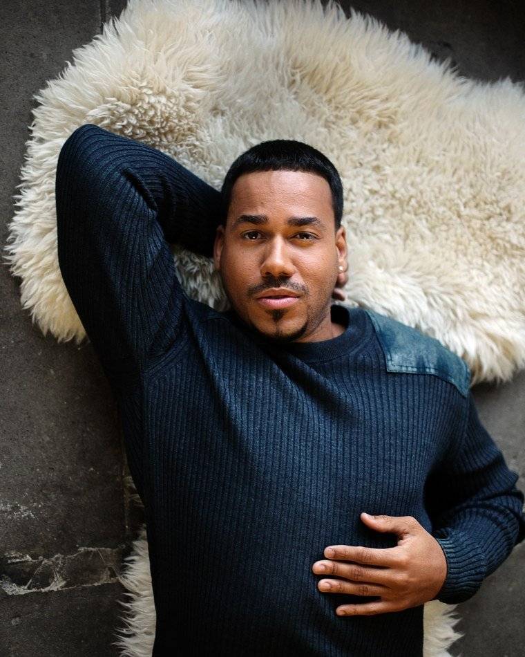 romeosantosinterviewbachatahistorycoverstory-77a5af53e71586a9f9afbcaa3e0700db.jpg