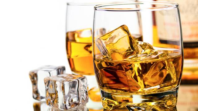 whisky-87515196402404556520d4eda0f36411.jpg whisky-87515196402404556520d4eda0f36411.jpg