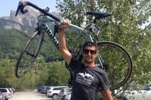 Cazador dispara por error a ciclista y destapa horrenda revelación: madre agradece muerte de su hijo y reza para