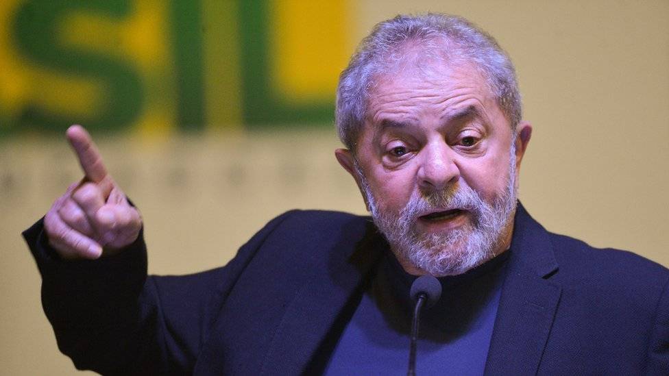 103878591lulaebc-24d5b879004a104a53869e304159bf5d.jpg