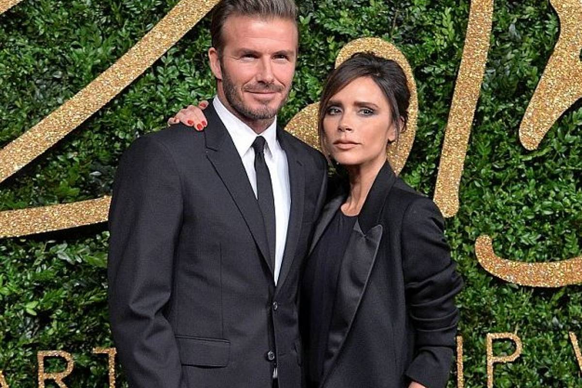 Victoria Beckham confiesa que por Elton John abandonó las Spice Girls Victoria Beckham confiesa que por Elton John abandonó las Spice Girls