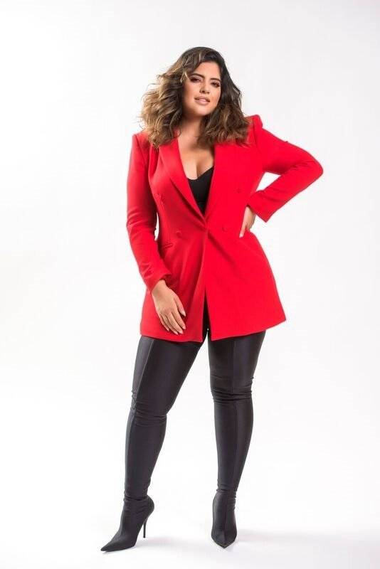Denise Bidot cosecha éxito con su talla grande
