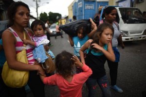 https://www.publinews.gt/gt/noticias/2018/10/17/caravana-emigrantes-hondurenos-llegan-frontera-mexico.html