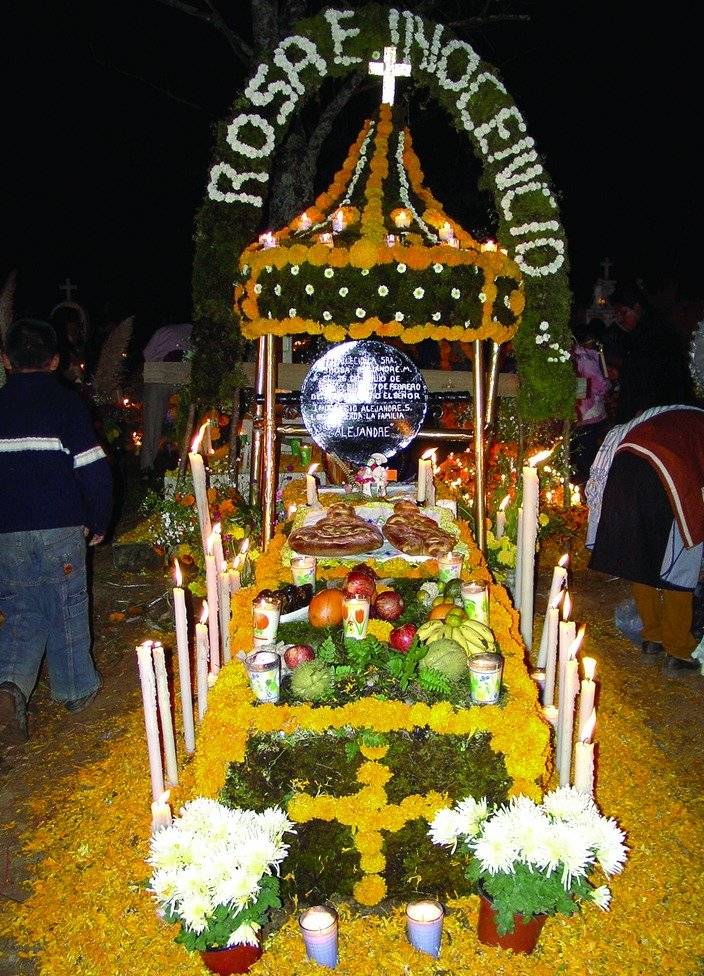 Michoacán recuerda a las ánimas con profundo sentido espiritual