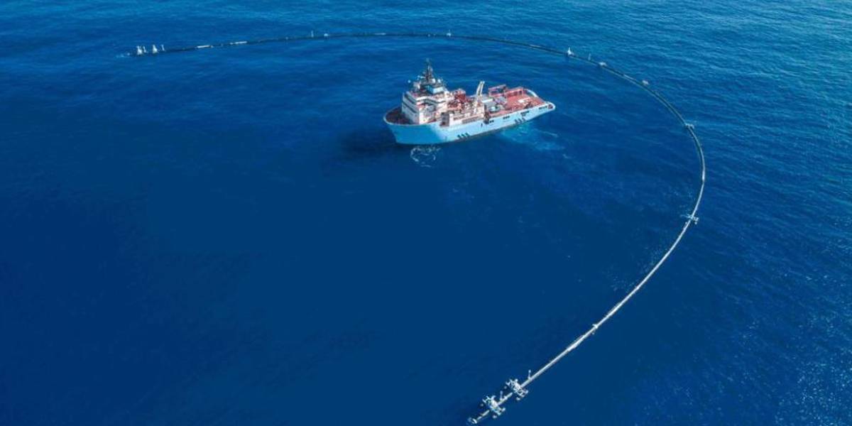 Ocean Cleanup quiere limpiar la basura del Pacífico con esta tubería Ocean Cleanup quiere limpiar la basura del Pacífico con esta tubería