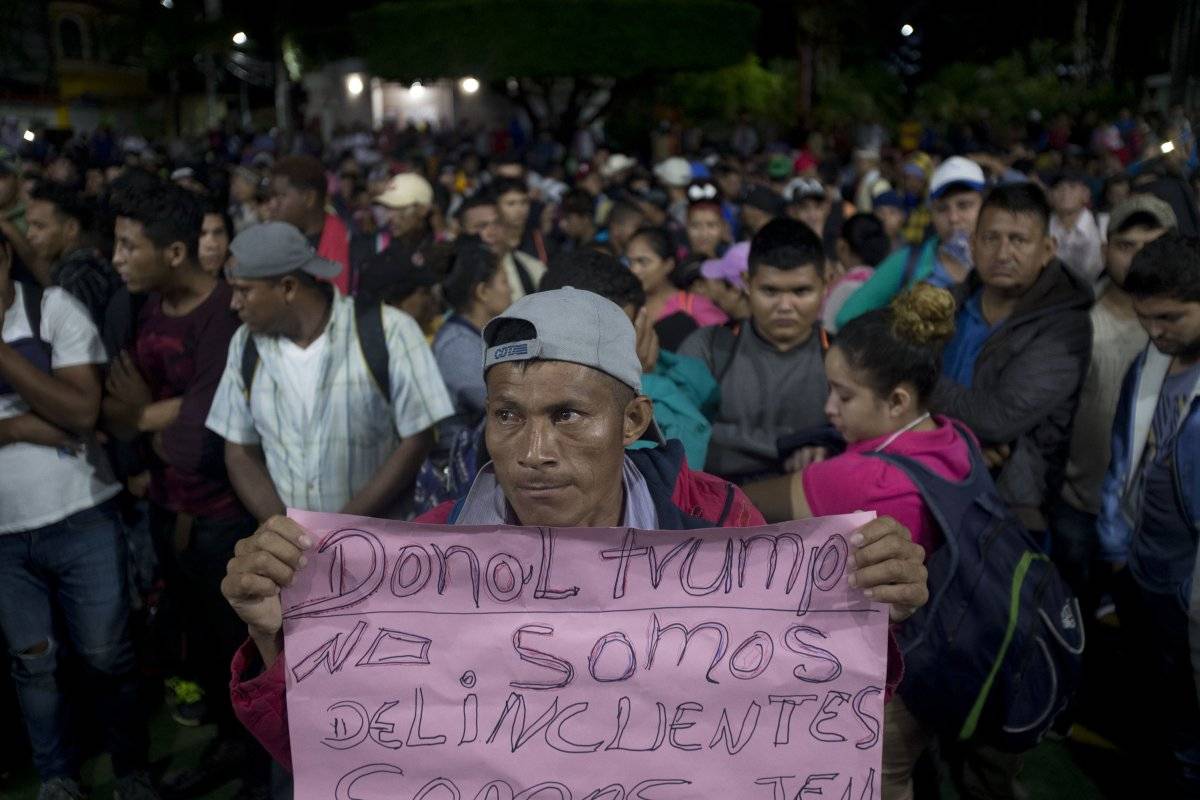 Trump amenaza caravana migrantes. AP