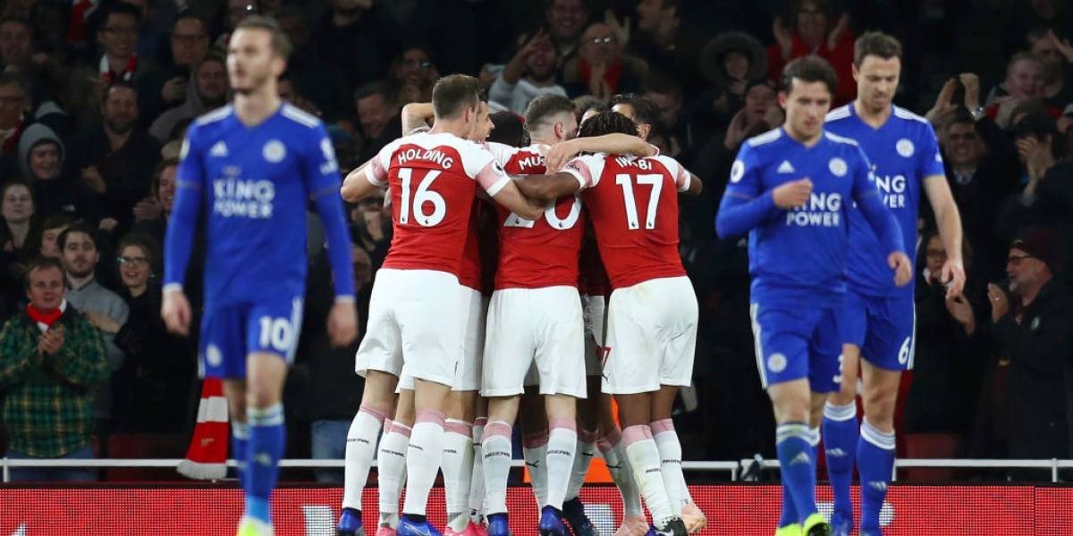 Arsenal venció a Leicester y sumó 10 victorias en línea Arsenal venció a Leicester y sumó 10 victorias en línea