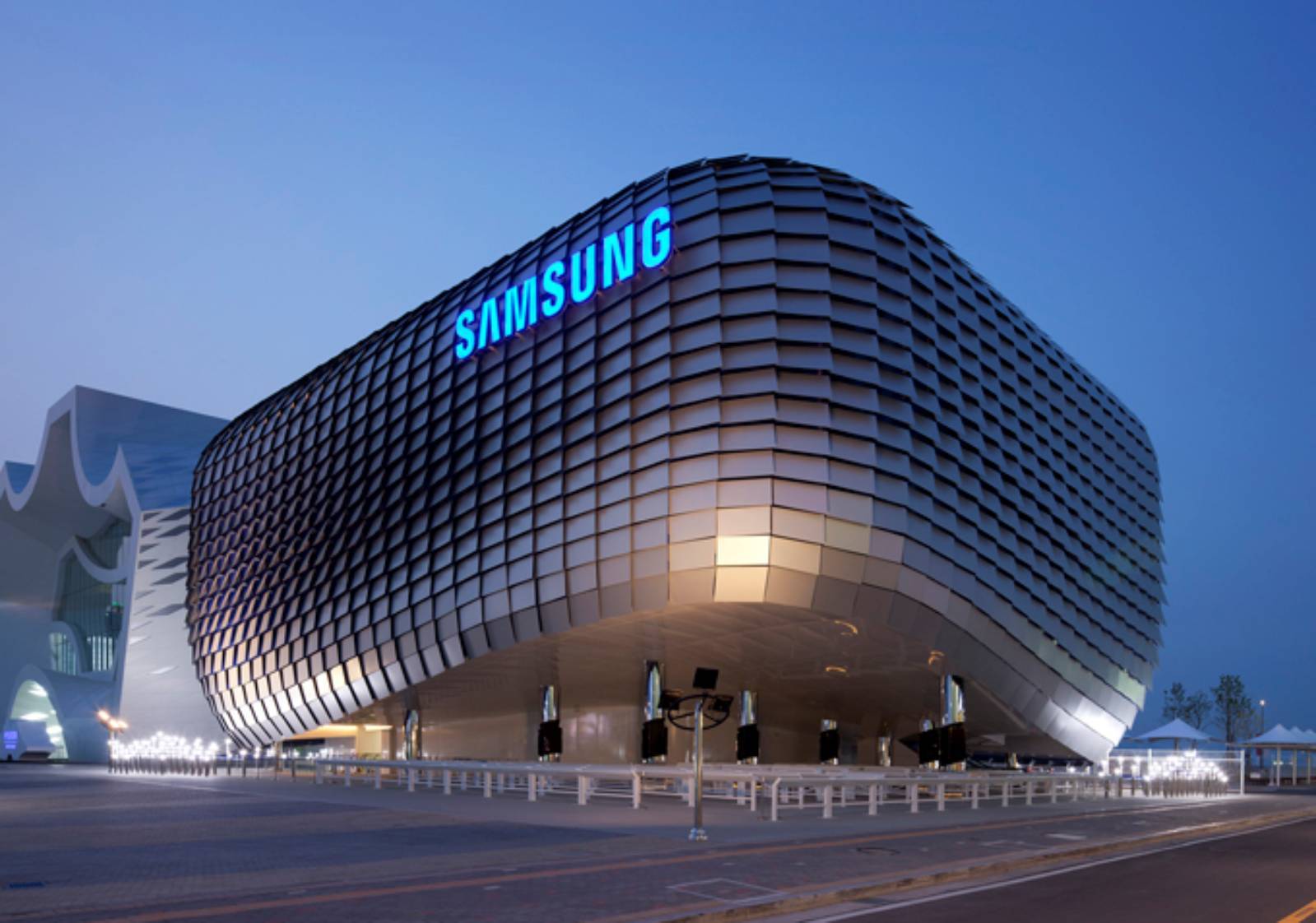Samsung inicia la fabricación de sus nuevos chips de 7 nanómetros Samsung inicia la fabricación de sus nuevos chips de 7 nanómetros