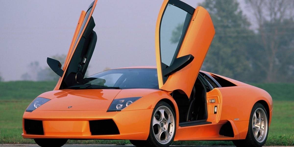 Rechaza propuesta de matrimonio con todo y Lamborghini