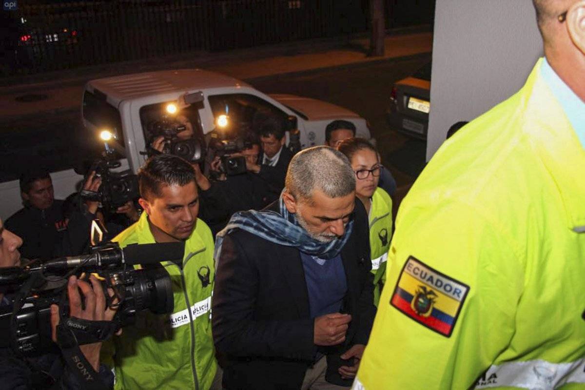 Fiscalía General pide orden de captura para Fernando Alvarado