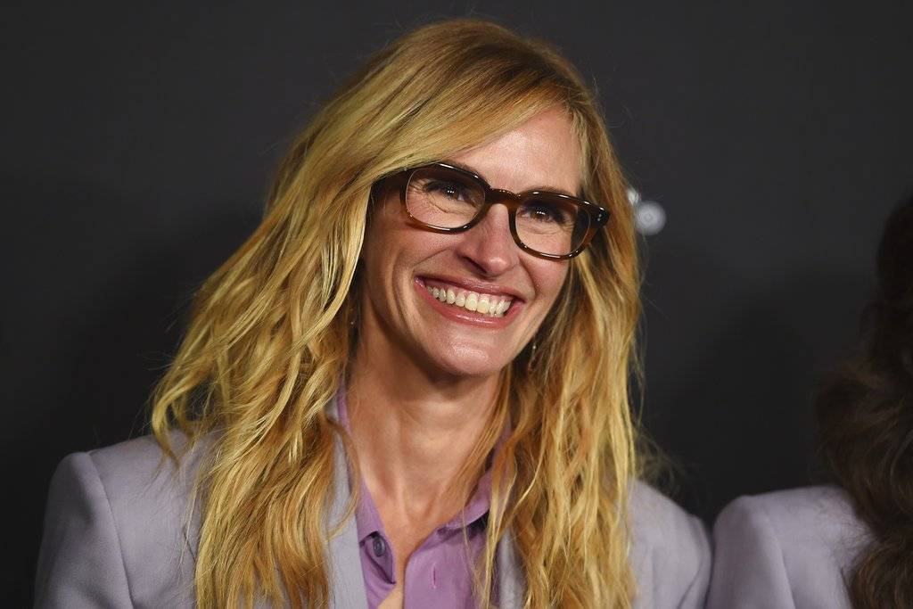JULIA ROBERTS