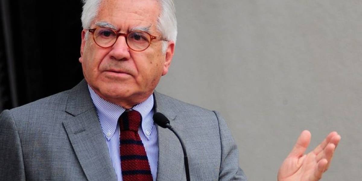 Ex ministro y subsecretario de Bachelet tendrían responsabilidad en la Operación Huracán