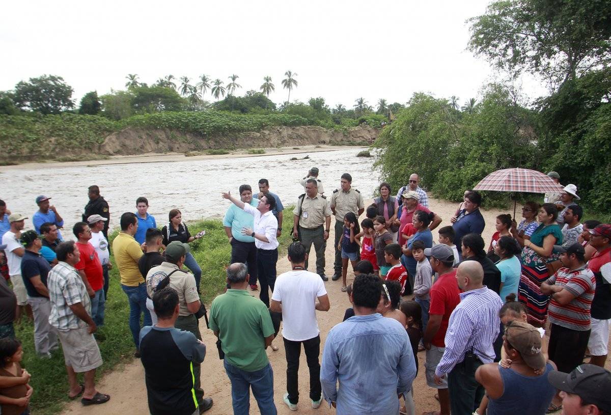 Supervisan afectaciones tras paso del huracán