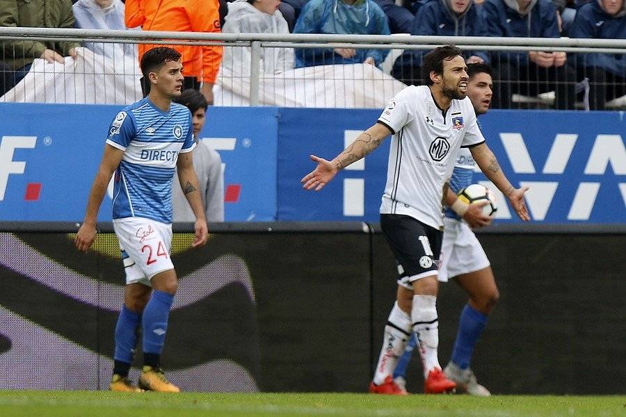 En el triunfo 1-0 de la UC sobre Colo Colo Saavedra cumplió un rol clave al marcar a Valdivia / Foto: Agencia UNO