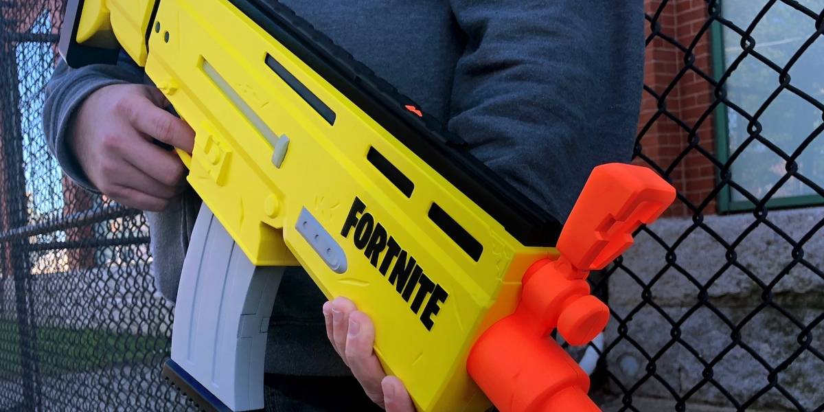 Nerf presenta su primera réplica de arma de Fortnite