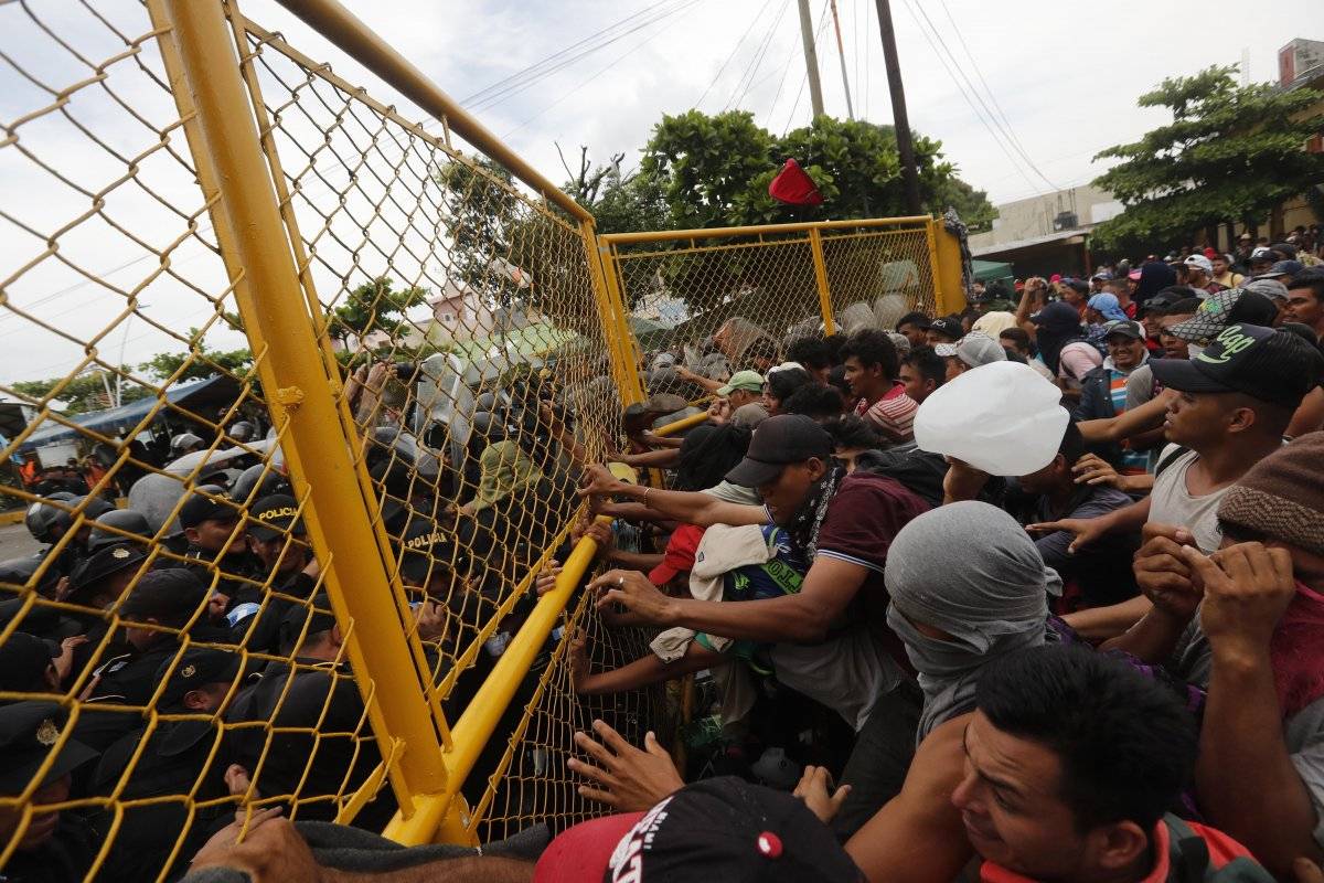 Otro grupo de migrantes intentará cruzar a México