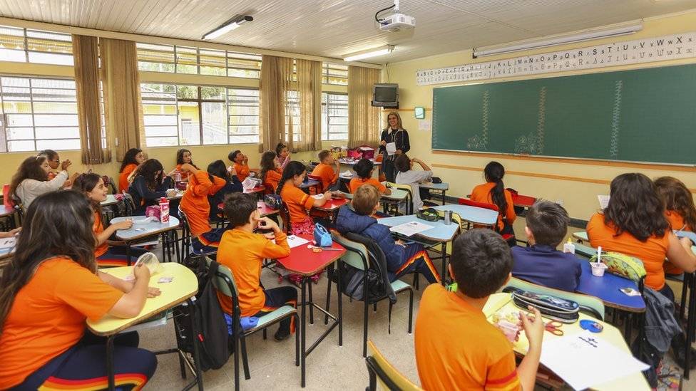 103758610escolasrecursocuri0000021-e742d7d758d85392c49847b4e5436952.jpg