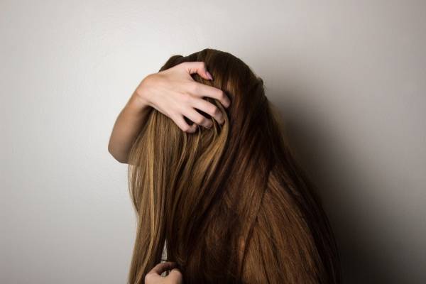 Beneficios del vinagre de manzana para cabello