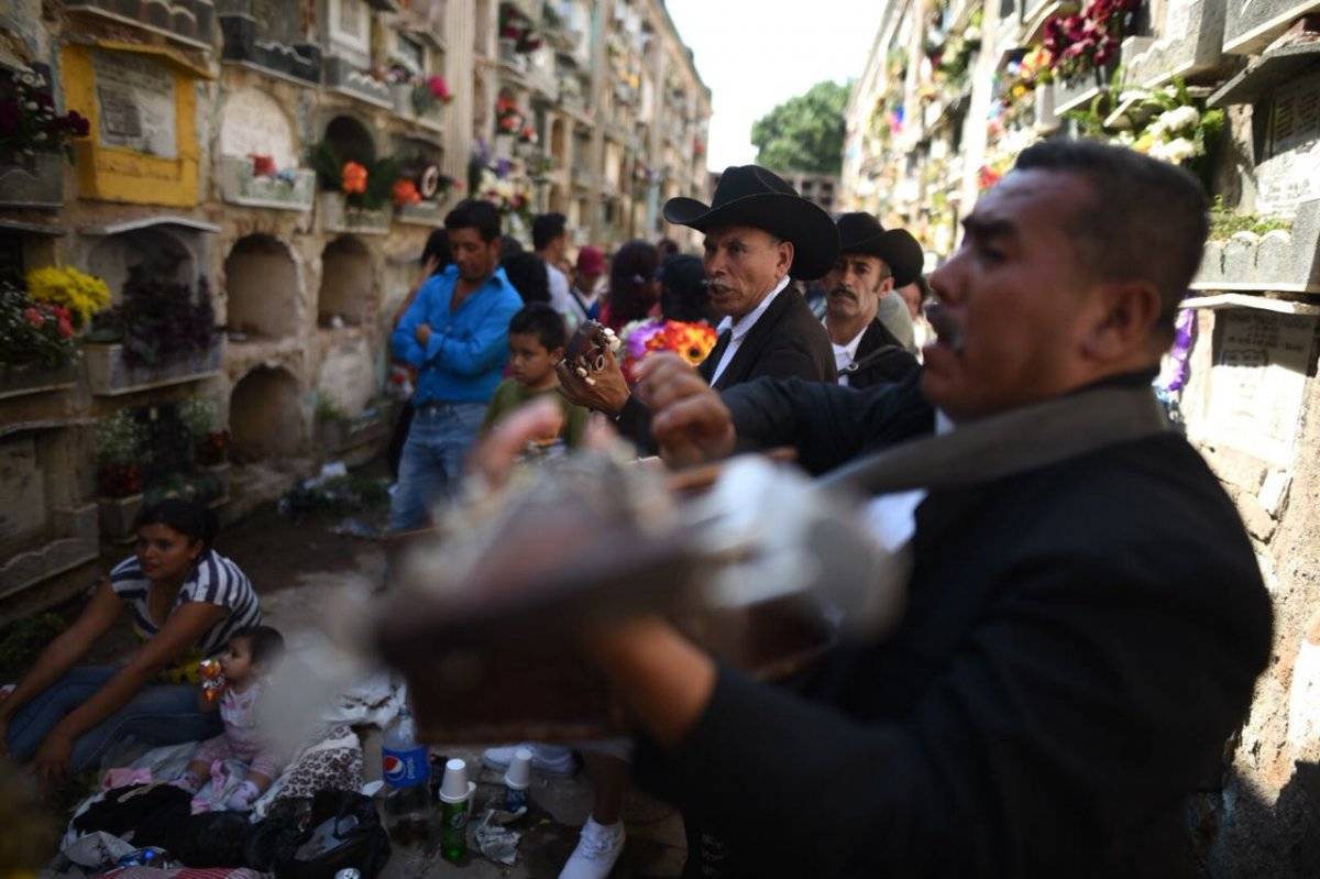 Mariachis Cementerio General