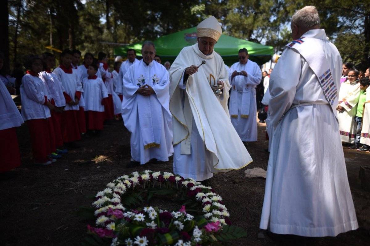 Monseñor Raúl Martínez Paredes
