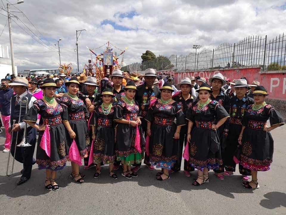 Así es el ambiente festivo en la Mama Negra