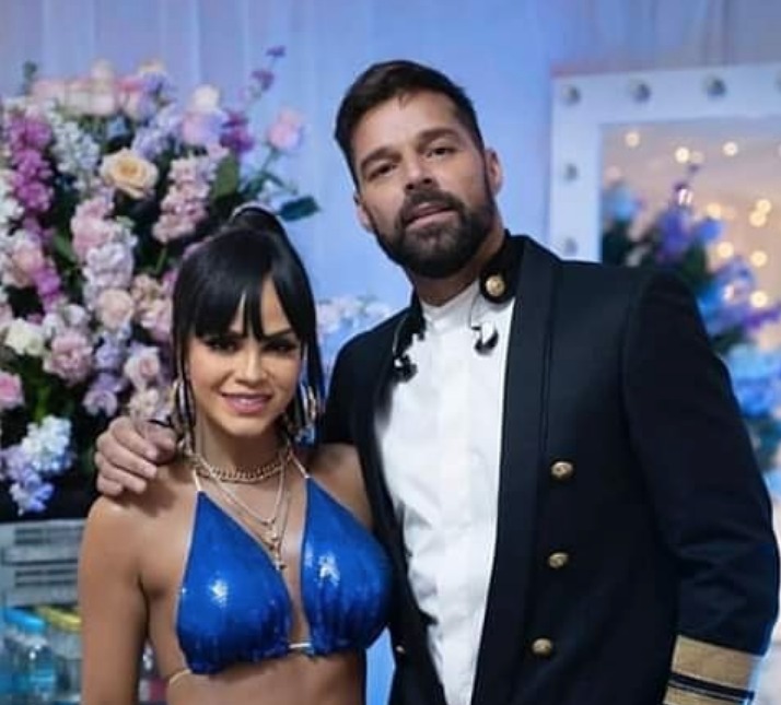 Ricky Martin y Natti Natasha en Cuenca