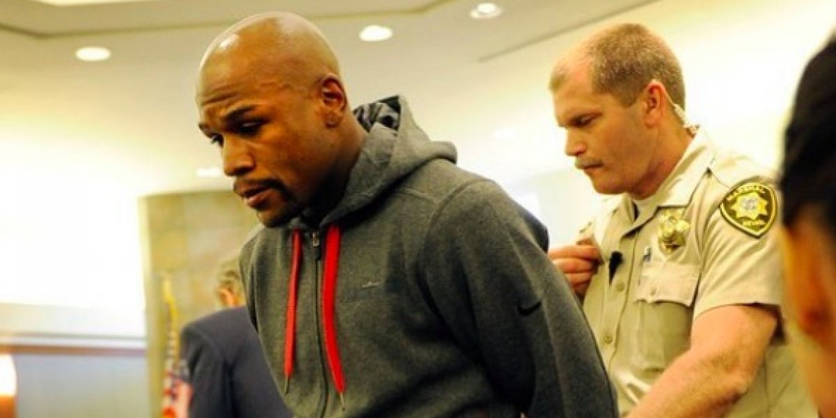 De la Hoya y Mayweather pelean en redes De la Hoya y Mayweather pelean en redes