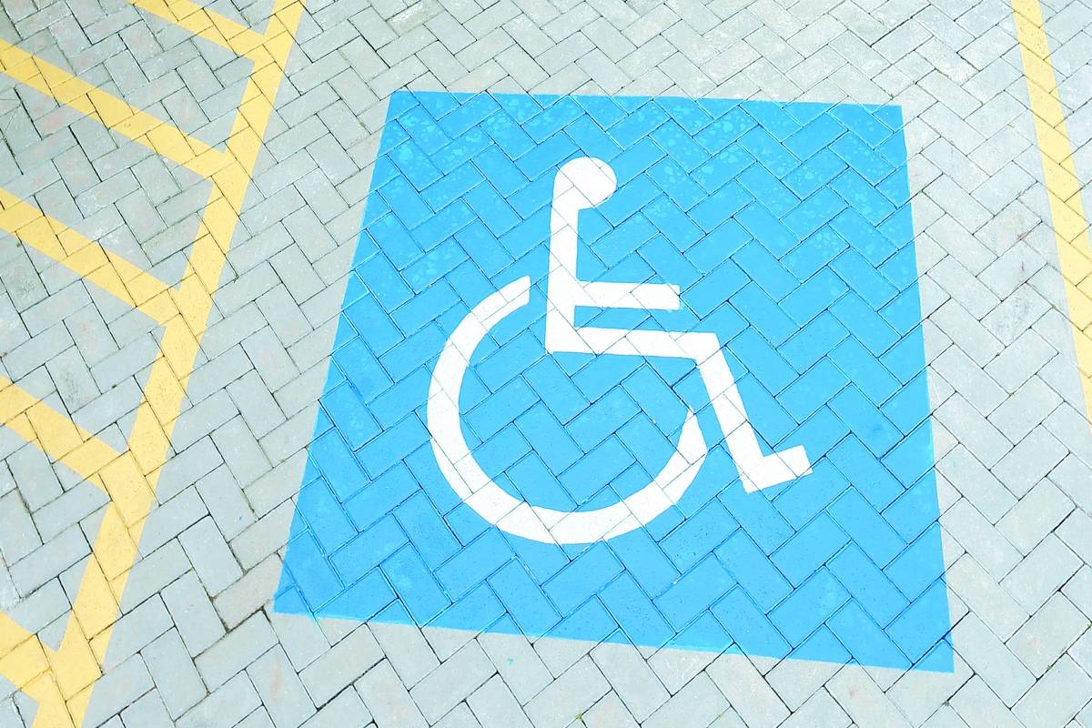 Cartão de estacionamento para idoso e pessoas com