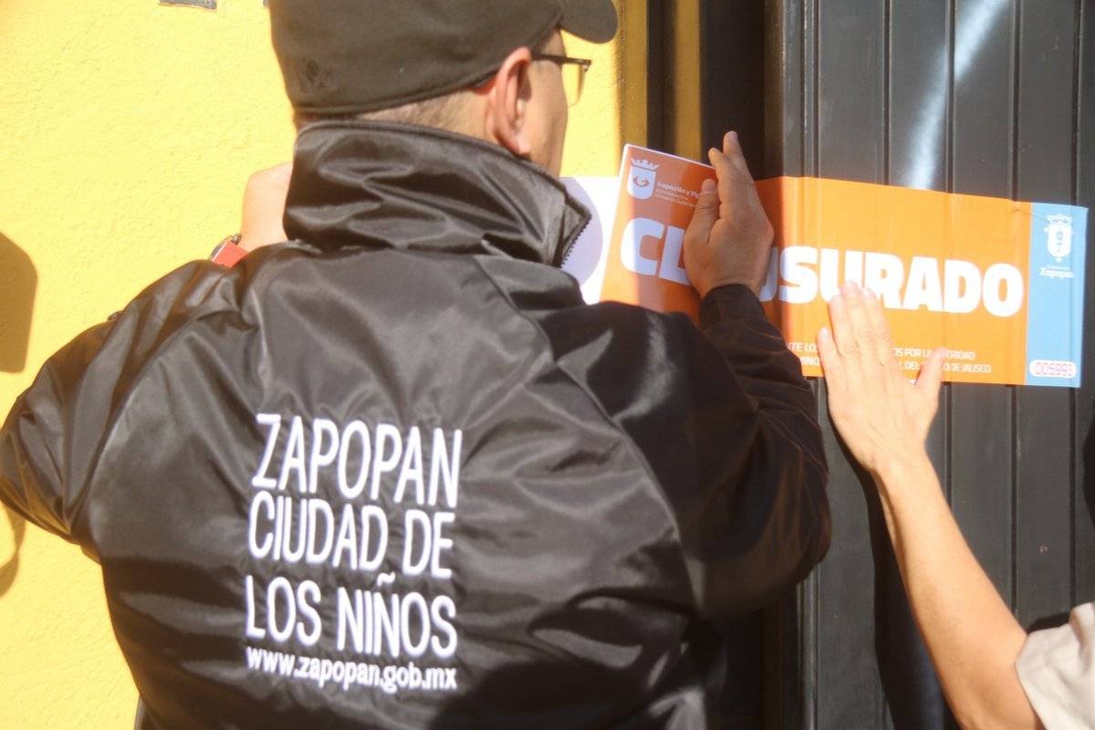 Fuga de químicos causa susto en calles de Zapopan