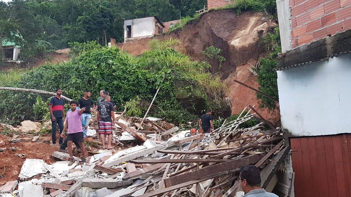 desabamento Morro da Esperança