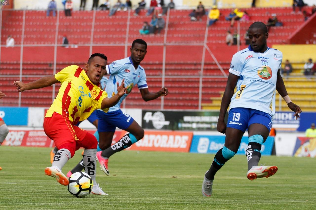 Aucas ganó 2-1 a Macará y el cuadro ambateño pierde la punta