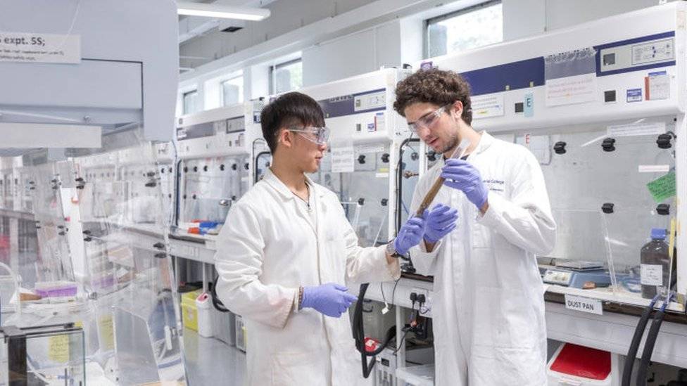 104231298imperialcollegelondonstudentsjedidiahcheunganddariomongiardifromstudentstartupcleansea-484fe90a56bc565b3d3e83a9eae23d3b.jpg