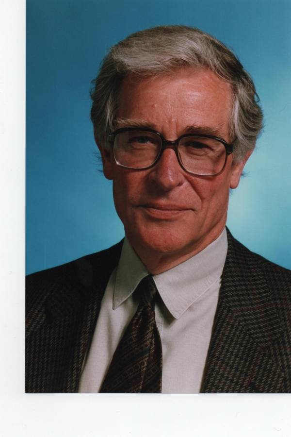 Ian Mills, profesor de metrología en la Universidad de Reading, Reino Unido