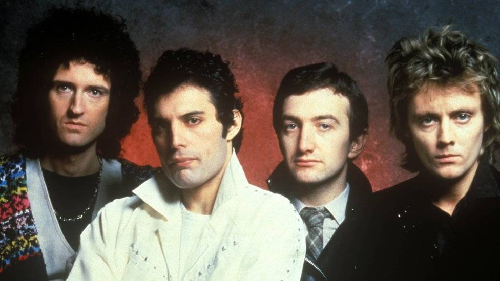 104356803queen-fd208e5270a221e56da65230b3c6183c.jpg