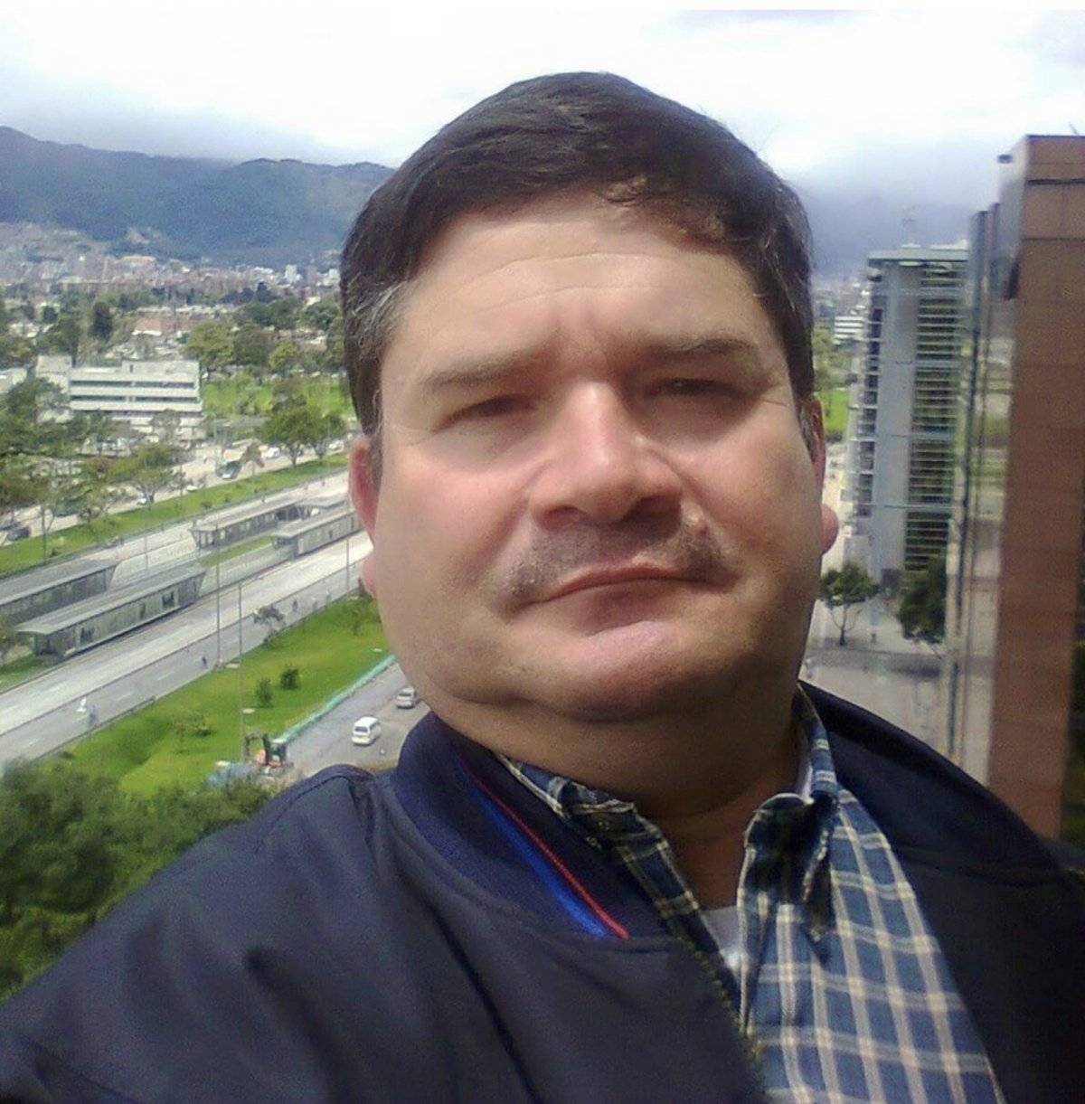Hombre que se lanzó de Torre Davivienda