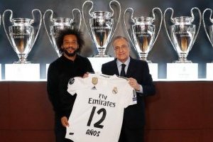 https://www.publimetro.com.mx/mx/publisport/2018/11/16/marcelo-recibe-reconocimiento-12-anos-real-madrid-la-liga-espana-futbol-espana.html