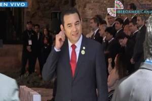 VIDEO. Gesto de ministra de Chile previo a foto oficial desconcierta a Morales